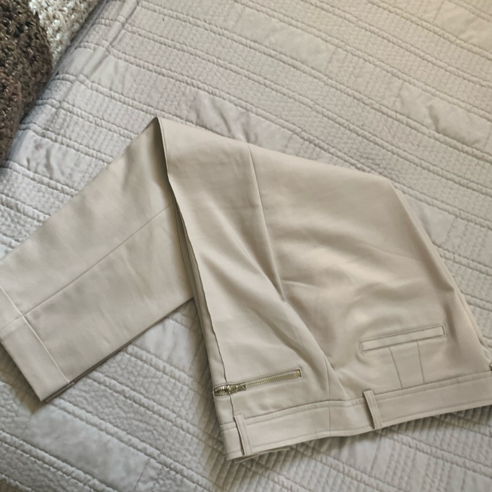 Jones NewYork signature stretch size 8